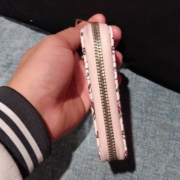 mini wallet with paris print semi new purse - Picture 3 of 6